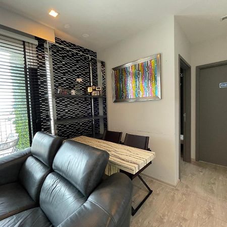 The Base Deluxe Kingsize Apartment Патая Екстериор снимка