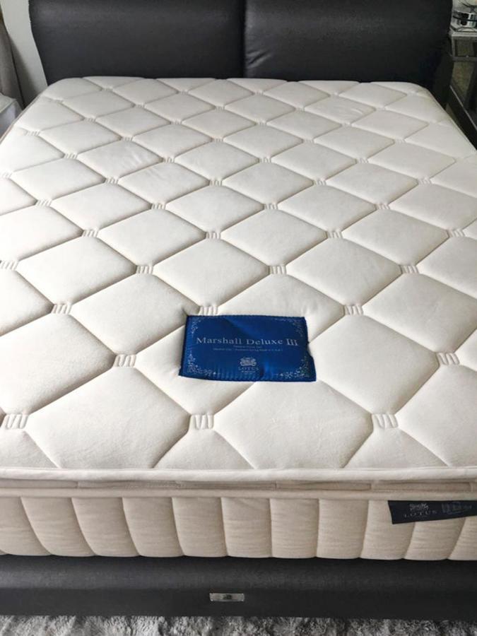 The Base Deluxe Kingsize Apartment Патая Екстериор снимка