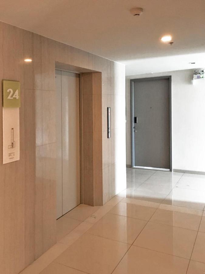 The Base Deluxe Kingsize Apartment Патая Екстериор снимка