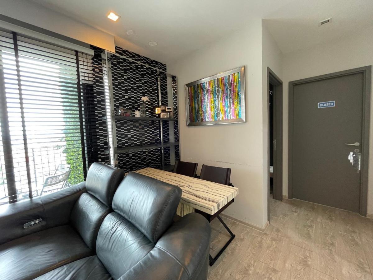 The Base Deluxe Kingsize Apartment Патая Екстериор снимка