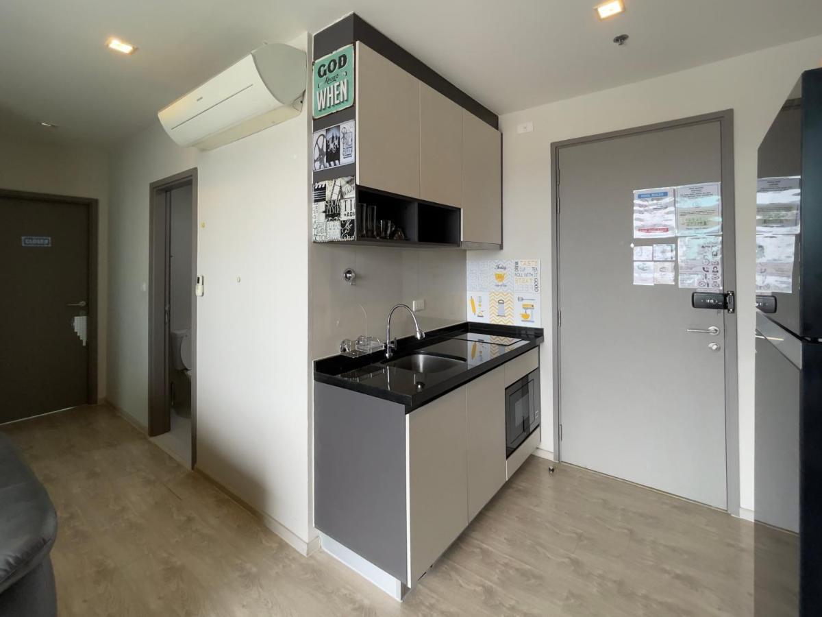 The Base Deluxe Kingsize Apartment Патая Екстериор снимка