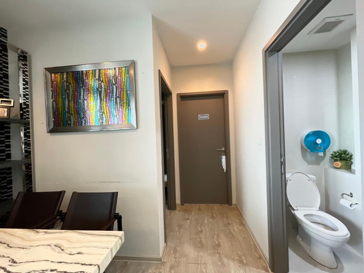 The Base Deluxe Kingsize Apartment Патая Екстериор снимка
