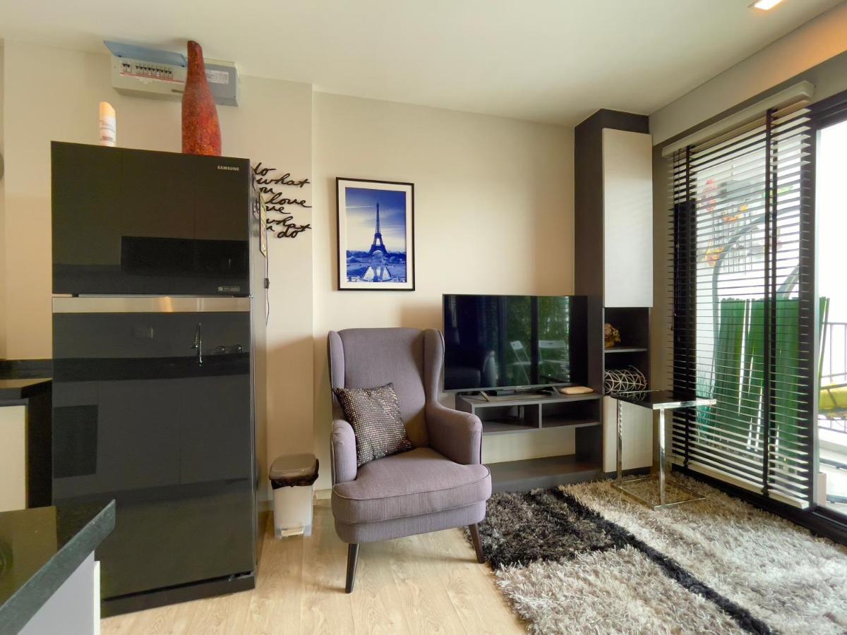 The Base Deluxe Kingsize Apartment Патая Екстериор снимка