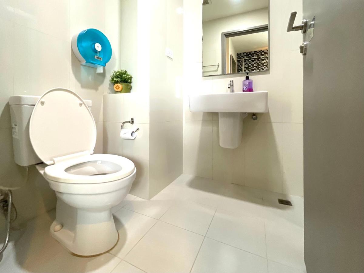The Base Deluxe Kingsize Apartment Патая Екстериор снимка