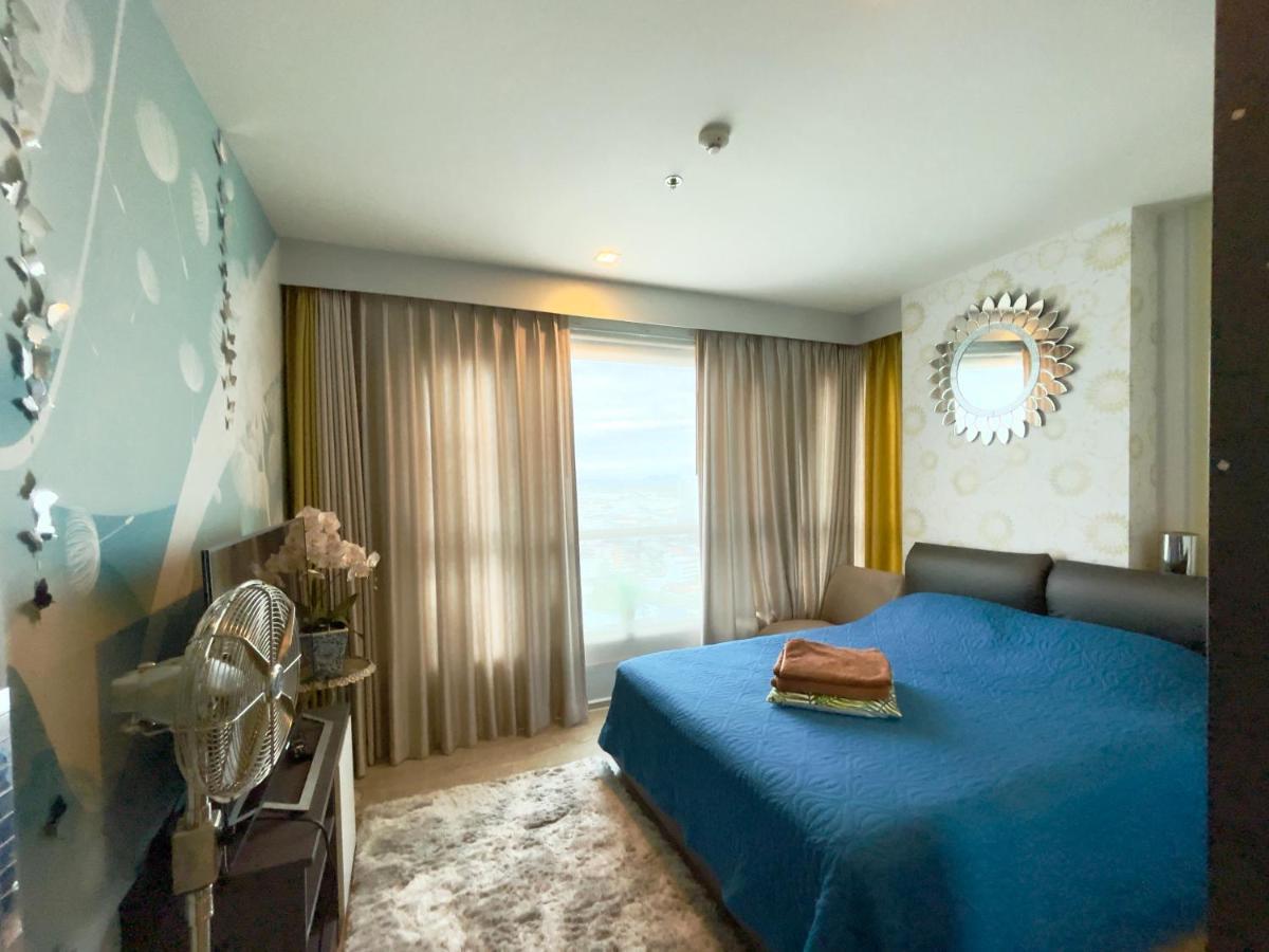 The Base Deluxe Kingsize Apartment Патая Екстериор снимка